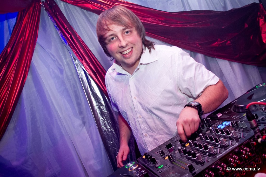 Photoreport: DJ Peter and DJ Fan at The Club, Riga on 29.04.2011 1