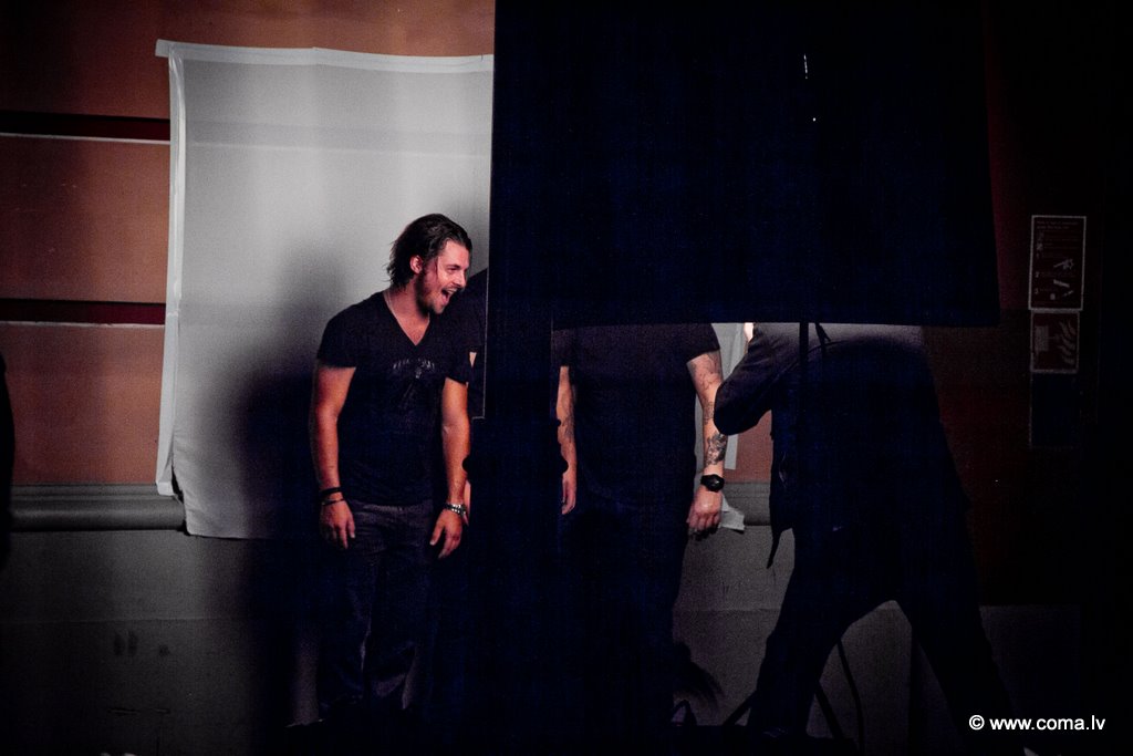 Photoreport: Swedish House Mafia UK Tour 2011, London — Backstage 69